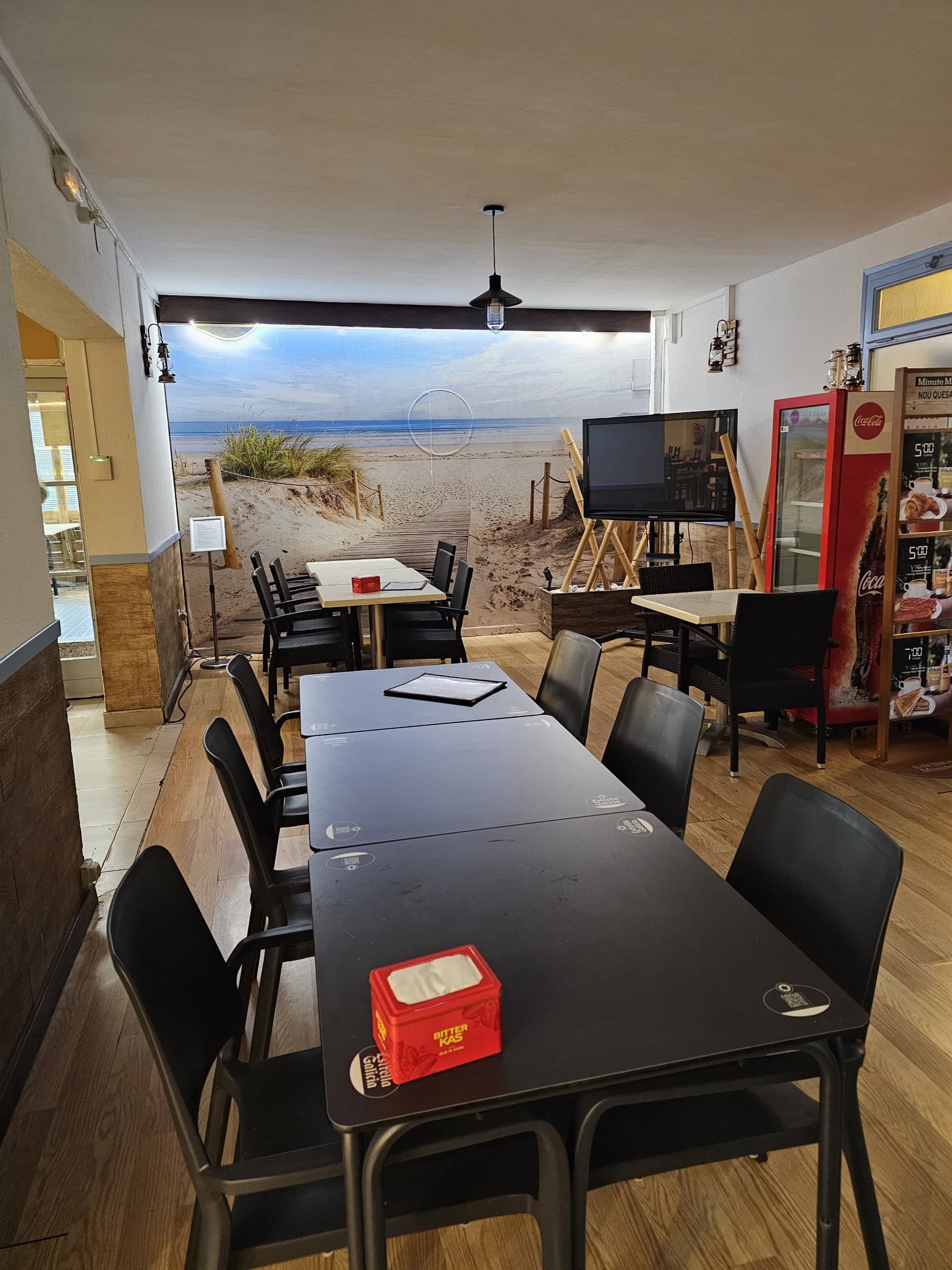 Fully operational Bar/Restaurant