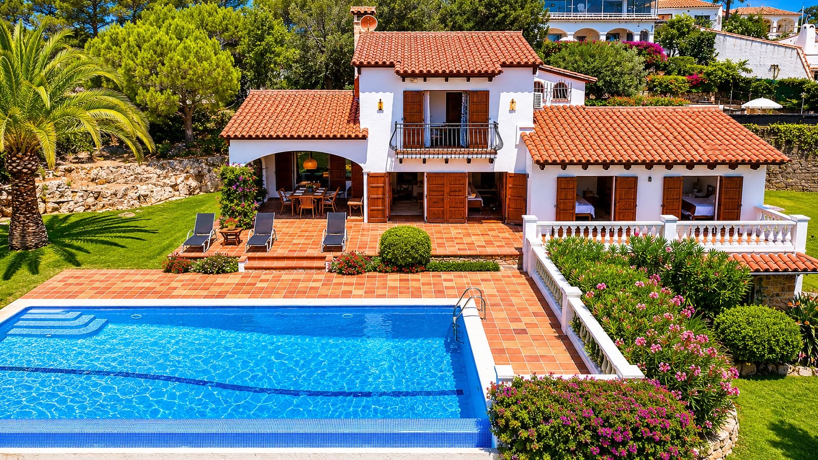 Villa with panoramic views and tourist license