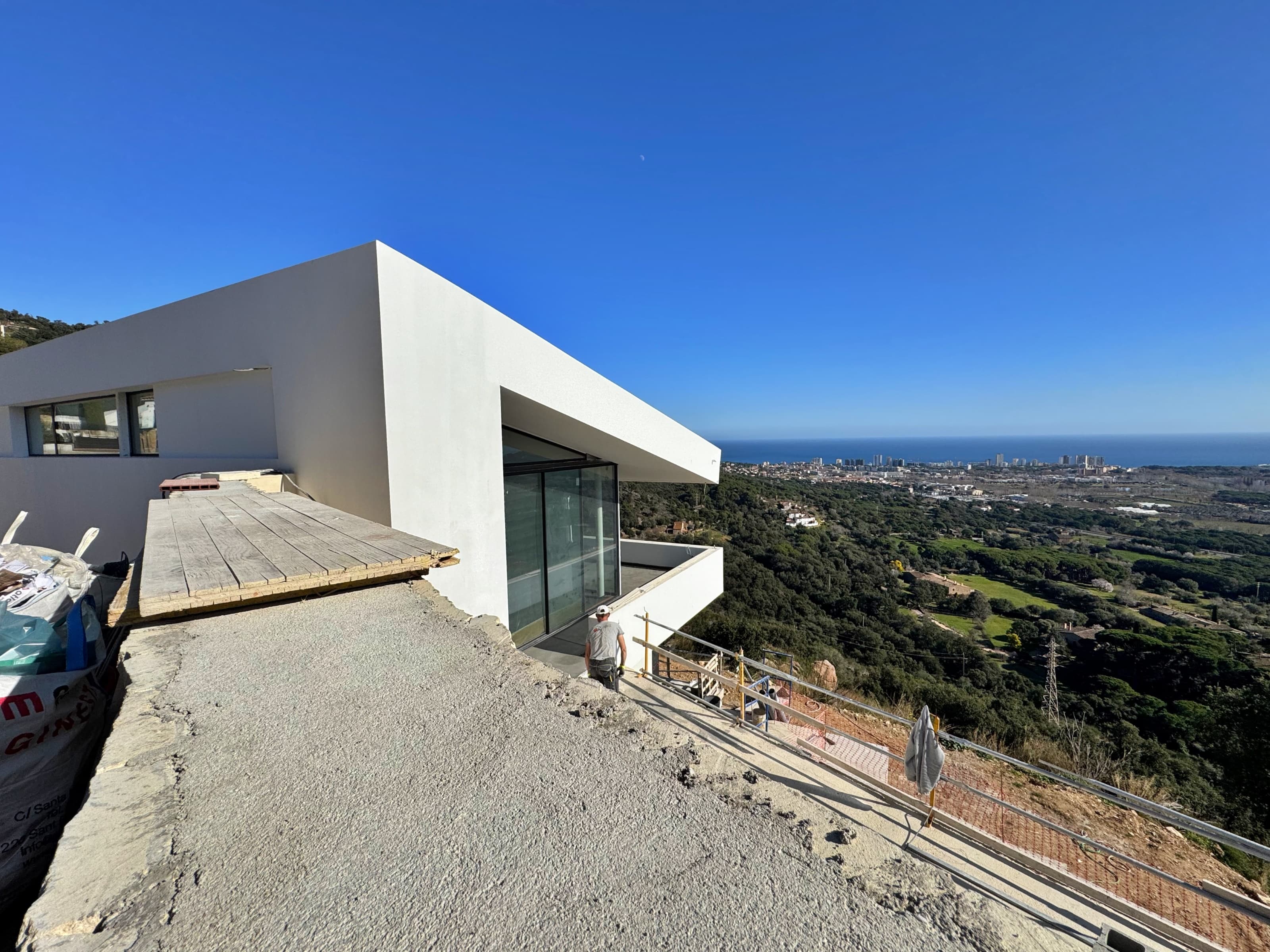 Luxury Home with Panoramic Sea Views