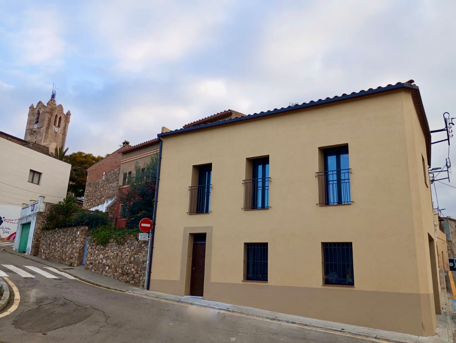 A completely renovated high quality house with jacuzzi in the centre of Calonge