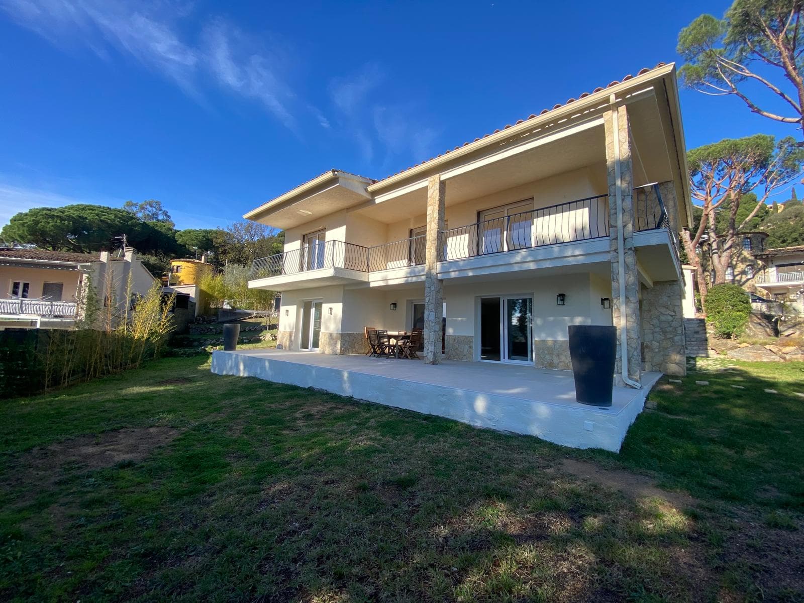 Sunny detached house